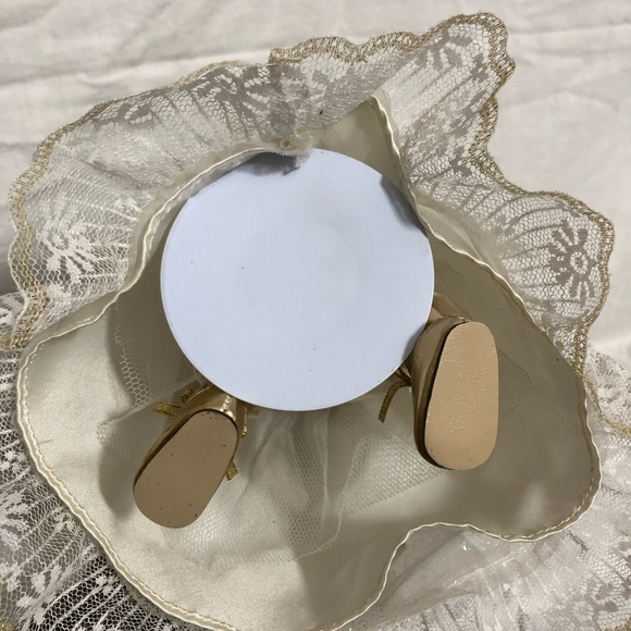 Porcelain angel doll - Picture 7 of 7